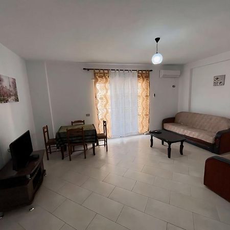 Vlorë Gerald'S Central Apartments מראה חיצוני תמונה